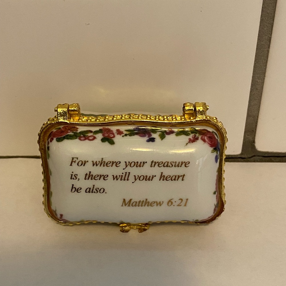 Floral Gold-Trimmed Porcelain Limoges Box